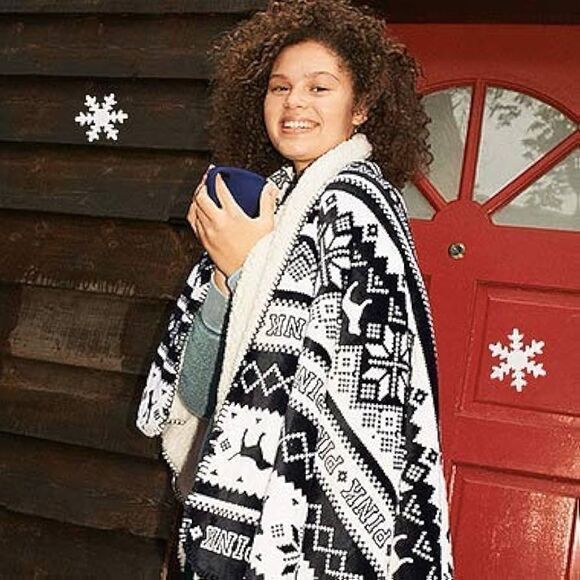 Victoria’s Secret PINK Sherpa Blanket Super Soft Plush Throw 50x60 Cozy Gift - Picture 1 of 10